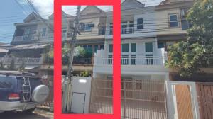 For SaleTownhouseLadprao, Central Ladprao : Townhouse for sale, 3 floors, 6 levels, near the Yellow Line and Orange Line. Bodindecha School Lat Phrao Area, Bangkok