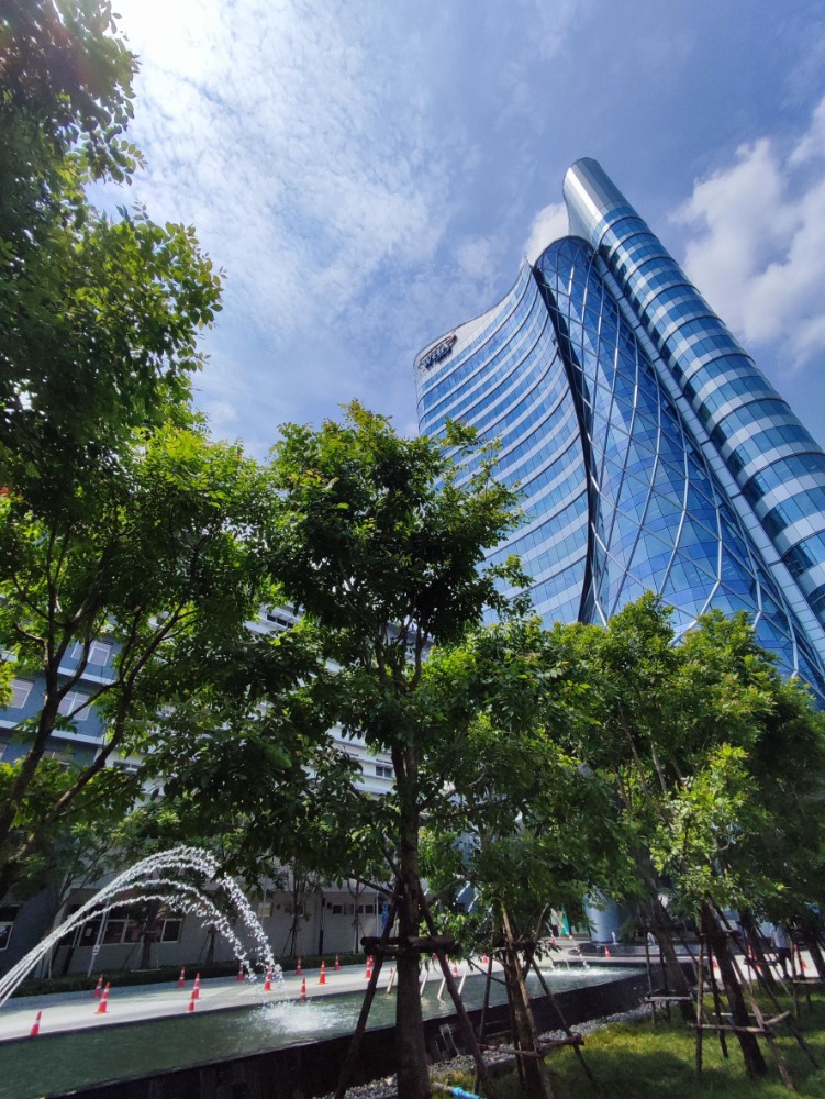 For RentOfficeBangna, Bearing, Lasalle : Office For Rent Samutprakan Serviced Office WHA Tower Office Building Fully-Furnished Serviced Office 4 Workstations Rental Price 17,090 THB closed to BTS Bangna, Samut Prakan, Bangna Trad Road, Bang Kaeo, Bang Phli