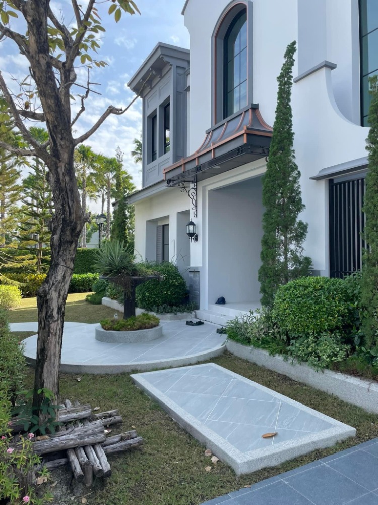 For SaleHousePattanakan, Srinakarin : ❖ Unfurnished ❖ detached house 2 storey 147.00 sq.w. | 5 beds | near Little Walk 8 mins, Market Place Krungthepkreetha 10 mins, Brighton International School 13 mins