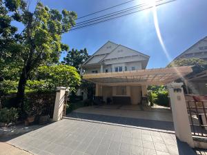 For SaleHousePattanakan, Srinakarin : Single detached house for sale, luxurious corner house, very good location in the heart of Pattanakarn 30, area 100.5 sq m.