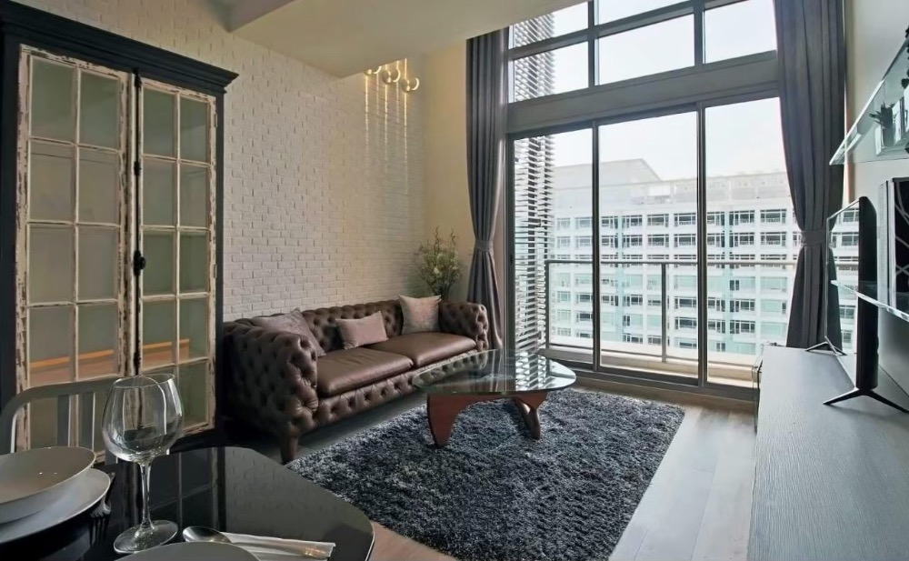 ให้เช่าคอนโดสุขุมวิท อโศก ทองหล่อ : 📌For RENT เช่า | The Lofts Ekkamai - 1BR Duplex (44.5sqm) 40,000 THB