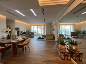 For RentCondoSukhumvit, Asoke, Thonglor : For rent✨ Wilshire Sukhumvit 22✨ Large room, luxuriously decorated, complete with amenities✨