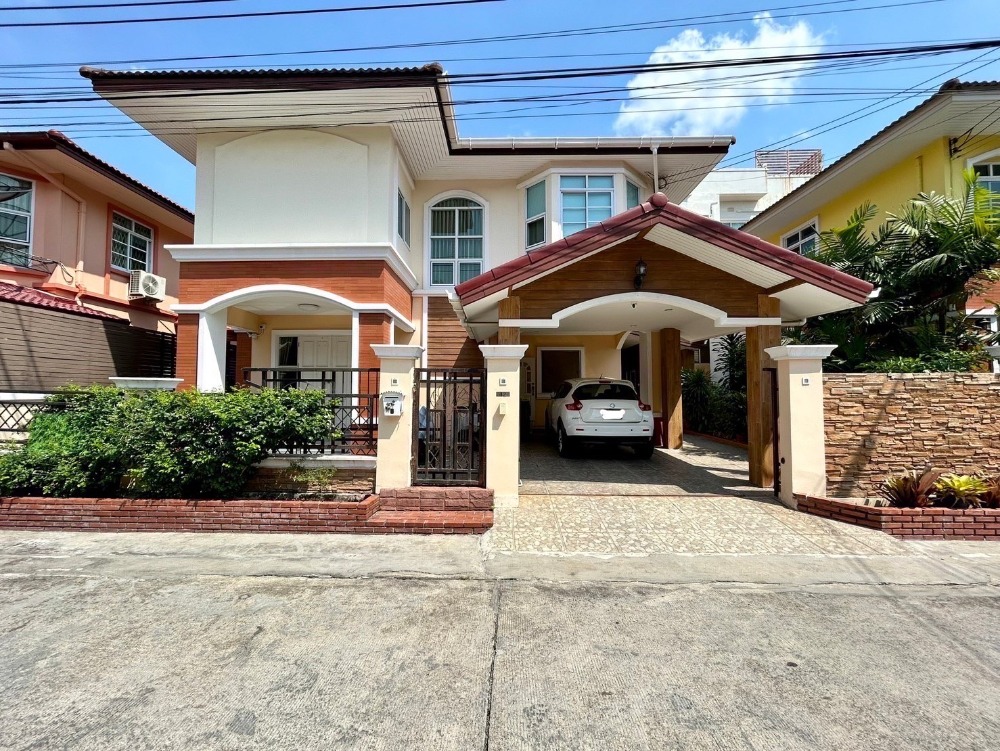 For SaleHouseOnnut, Udomsuk : Detached House Imperial Park Sukhumvit 101/1 / 3 Bedrooms (FOR SALE), Imperial Park Sukhumvit 101/1 / Detached House 3 Bedrooms (FOR SALE) PUY216