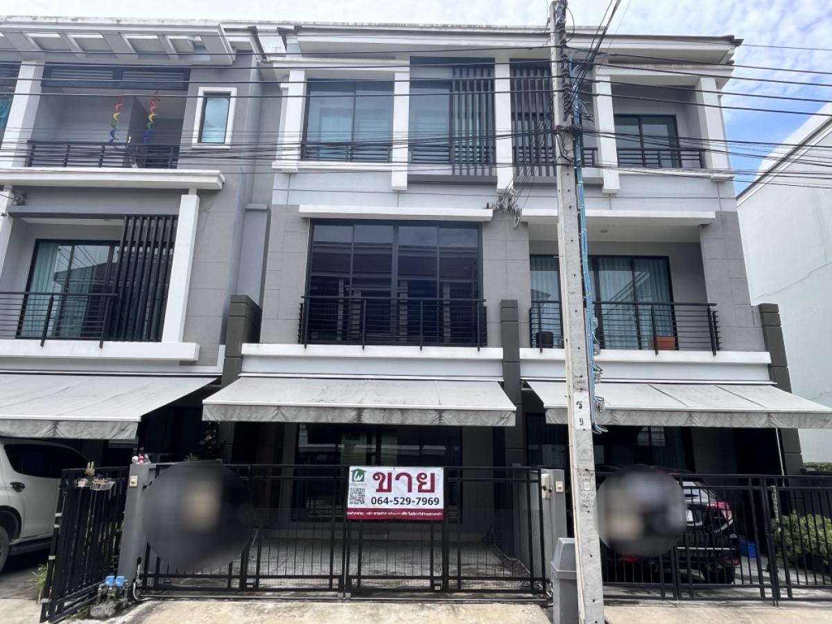 For SaleTownhouseRathburana, Suksawat : The best price! Baan Klang Muang Suksawat Townhome, 3 floors, fully furnished 20 sq wah., next to the main road and MRT station