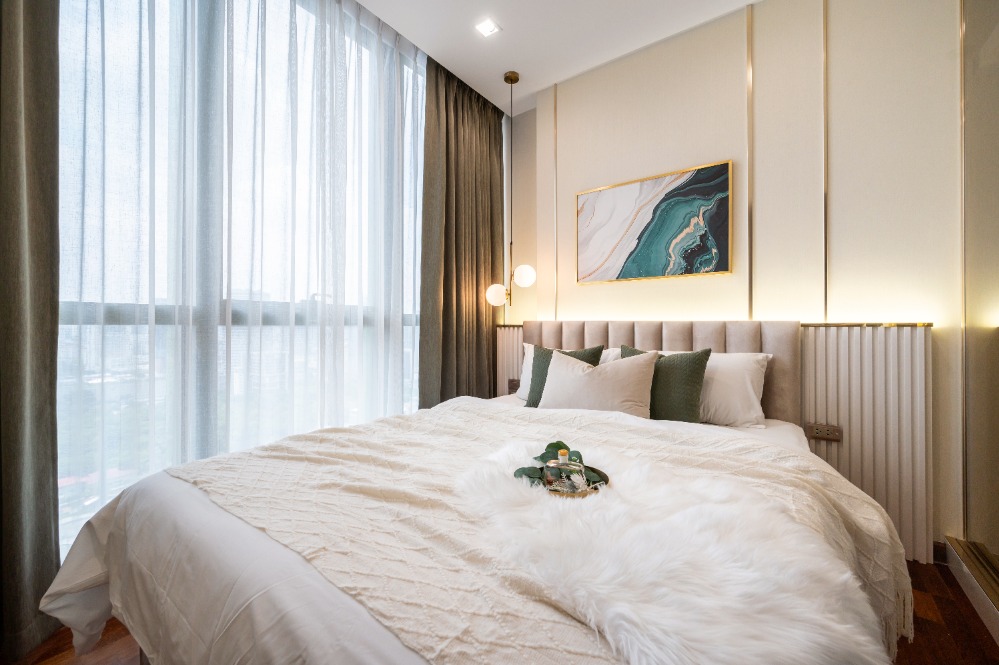 For SaleCondoRatchathewi,Phayathai : Wish Signature Midtown Siam 1【𝐒𝐄𝐋𝐋 & 𝐑𝐄𝐍𝐓】🔥 Condo decorated luxuriously like a hotel. Fully equipped, good common area, has a swimming pool, convenient travel, near the famous Siam department store. Ready to move in 🔥 Contact Line ID: @hacondo