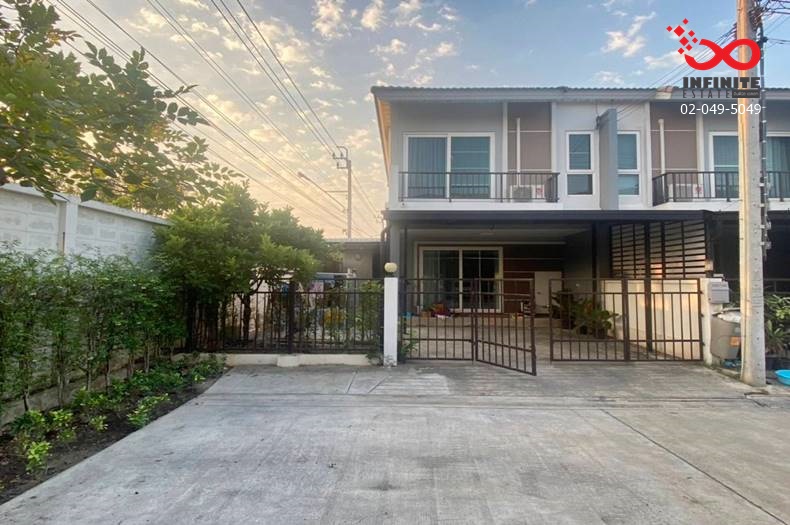 For SaleHouseNawamin, Ramindra : 2-story townhome for sale, Supalai Bella Wongwaen-Ramindra, behind Soi Mosura Khlong Nueng 15.