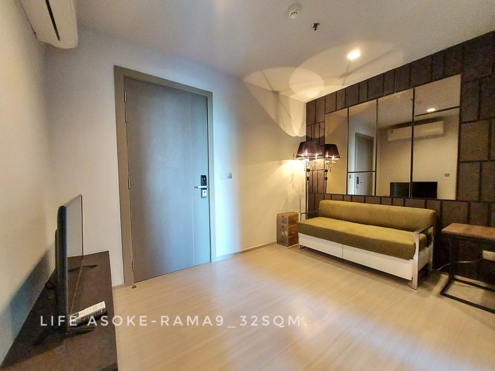 ให้เช่าคอนโดพระราม 9 เพชรบุรีตัดใหม่ RCA : !!! For Rent !!! Life Asoke-Rama9