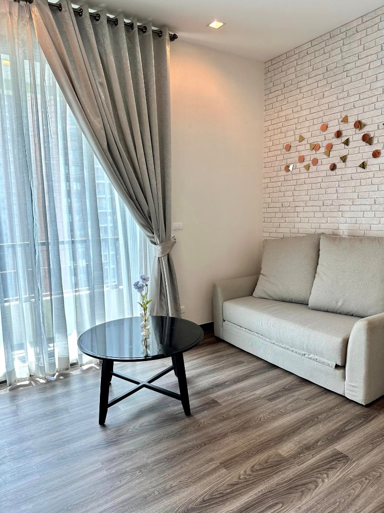 For RentCondoRama9, Petchburi, RCA : Q Asoke, Bangkok (Ready to move in)