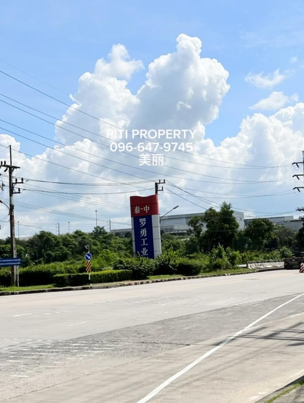 For SaleLandRayong : 🚩Land for sale to build a factory with a purple pattern, Pluak Daeng District, Rayong Province, 214 rai of land, near Amata City Rayong Industrial Estate (China Zone), 300 meters from a concrete road with 6 traffic lanes. There is a concrete road to the l