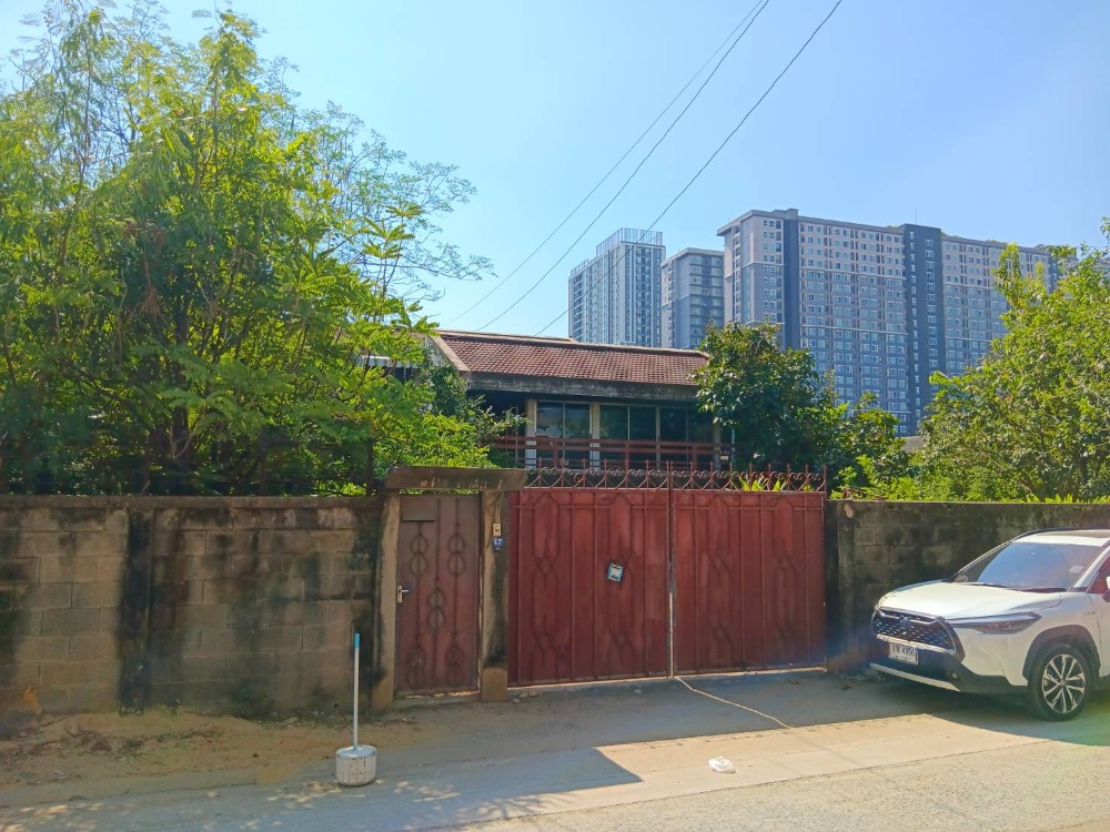 For SaleHouseBang Sue, Wong Sawang, Tao Pun : Land for sale with 2-story house, 231 sq m, Bangkok-Nonthaburi Soi 27, near Bang Son BTS station.