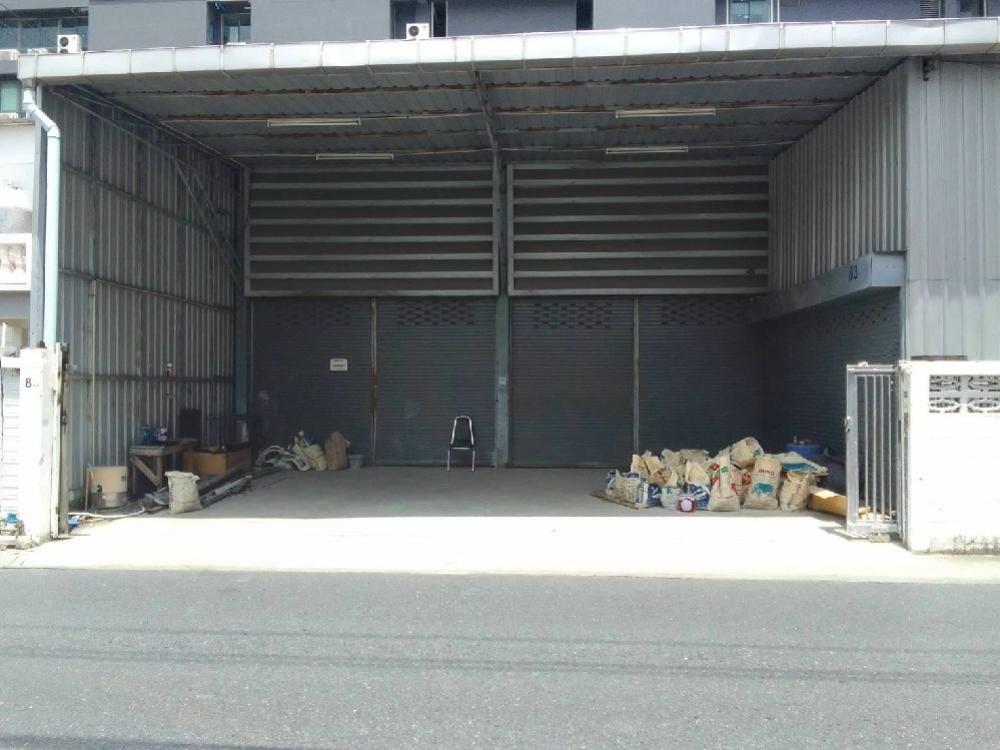 For RentWarehouseRatchadapisek, Huaikwang, Suttisan : Warehouse and office for rent, Huai Khwang, near MRT Ratchadaphisek.