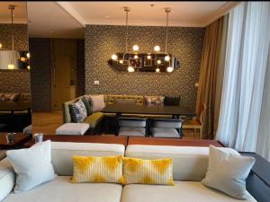 For RentCondoWitthayu, Chidlom, Langsuan, Ploenchit : Penthouse for rent, Noble Ploenchit, large room, beautifully decorated, fully furnished. Ready to move in