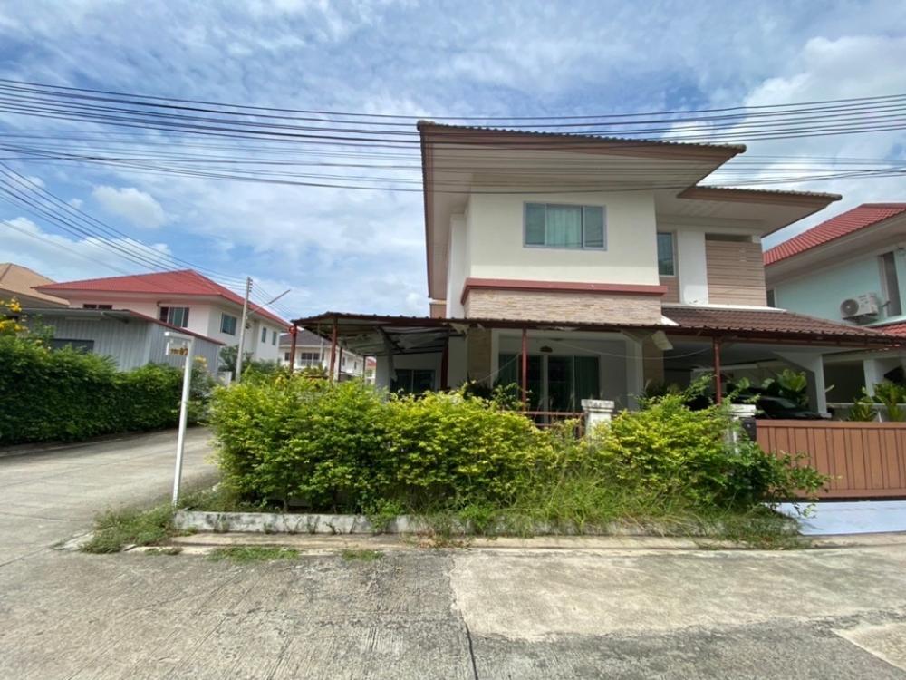 For SaleHouseNakhon Pathom : Single house 📍 Srichan Village, next to the main road, owner rents it himself, price 3.59 million baht, including transfer day expenses. If interested, contact 0946242014 Nui.