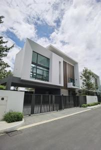 For SaleHousePattanakan, Srinakarin : Single house for sale, 3-story luxury house, Nantawan Village, Nantawan Rama 9, Rama 9 - Krungthep Kreetha New Road, Saphan Sung, Bangkok.