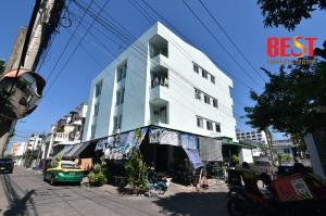 For SaleBusinesses for saleLadprao101, Happy Land, The Mall Bang Kapi : Apartment for sale, Lat Phrao 136, corner plot, near The Mall Bang Kapi, prime location, suitable for investment.