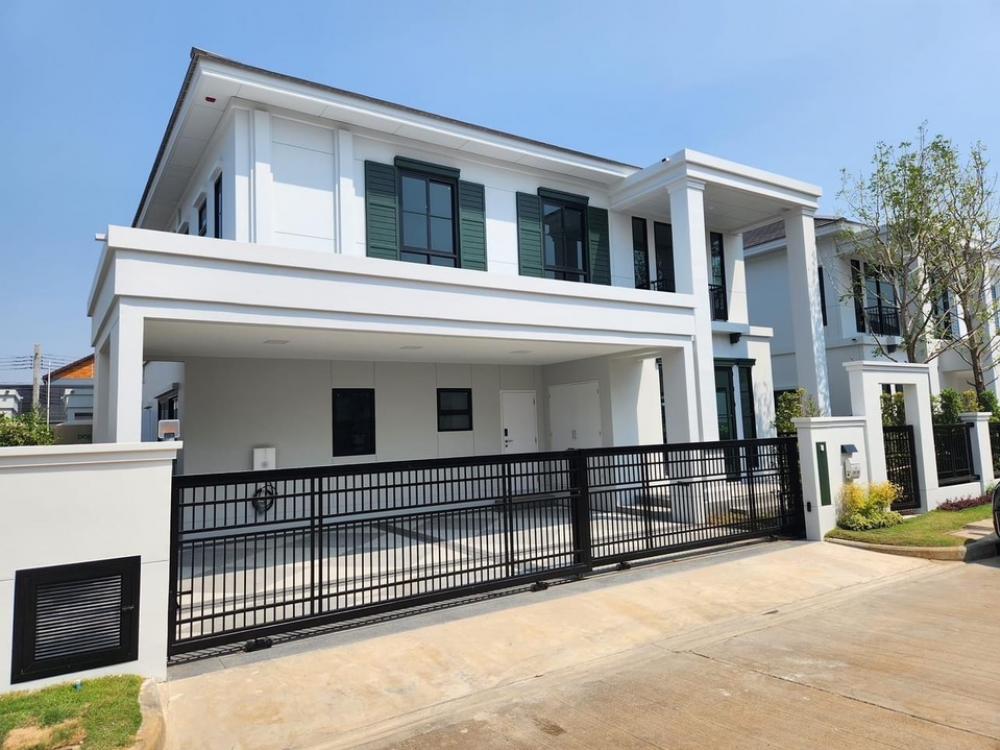 For RentHouseVipawadee, Don Mueang, Lak Si : For rent New 4beds, 5 baths house in Setthasiri Don Mueang with luxurious common areas and a maid's room. Conveniently located near Don Mueang BTS station and the airport.