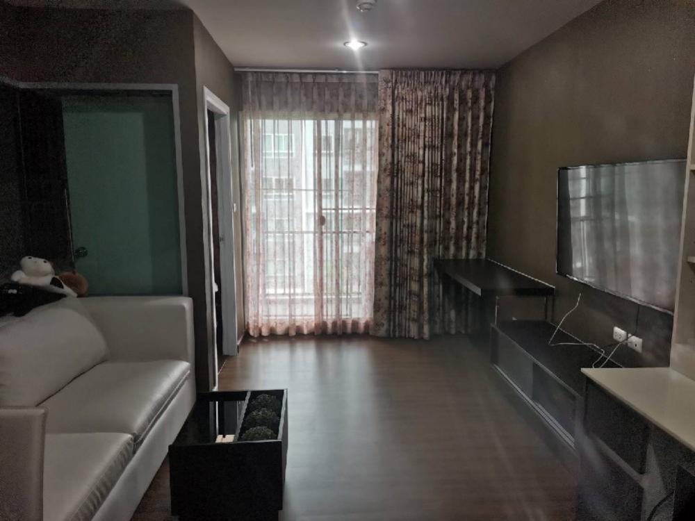 For SaleCondoChaengwatana, Muangthong : Condo for sale, price 1.7 million, Hallmark Chaengwattana, room size 34.42 sq m, 1 bedroom, 1 bathroom, 1 bedroom, 1 bathroom, 5th floor, Building A, swimming pool view. (Corner in the center of the building)