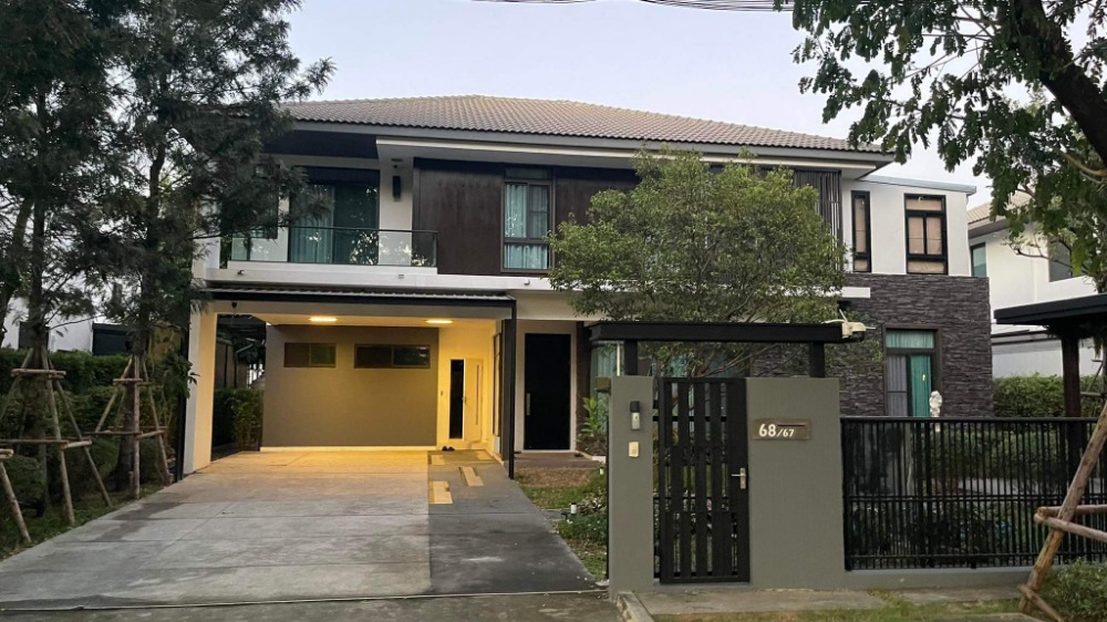 For RentHouseSamut Prakan,Samrong : ♦ Ready to Move In ♦ 2-Story Detached House, 4 Bedrooms, 4 Parking Spaces | 114.00 sq.w. 285.00 sq.m. | Near Concordian International School 3 mins, MEGA Bangna 7 mins