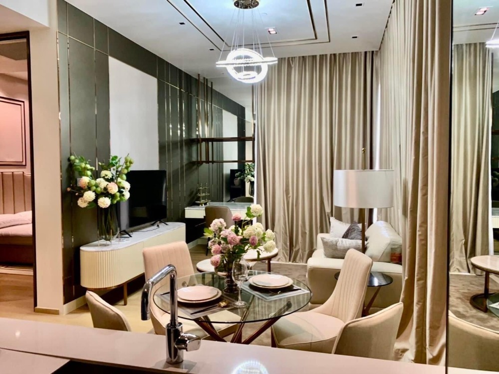 For RentCondoWitthayu, Chidlom, Langsuan, Ploenchit : ❖ Stylish ❖ 20+ floor, 86 sq.m., 2 beds | Fully furnished | Condo near Central Chidlom 210 m., BTS Chidlom 400 m.