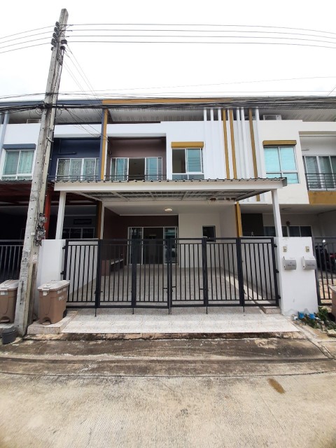 For SaleTownhouseNawamin, Ramindra : 2-story townhouse for sale, Blaiseville Village, Ramintra, Phraya Suren 25, Lamkralok, Pigs Hoof, Khlong Nueng Mosque, Bang Chan, Minburi, near Fashion Island, Phraya Suren, Siam Park.