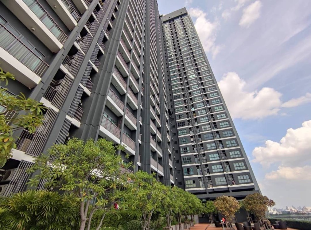 For SaleCondoPinklao, Charansanitwong : Condo for sale near the BTS, cheap price