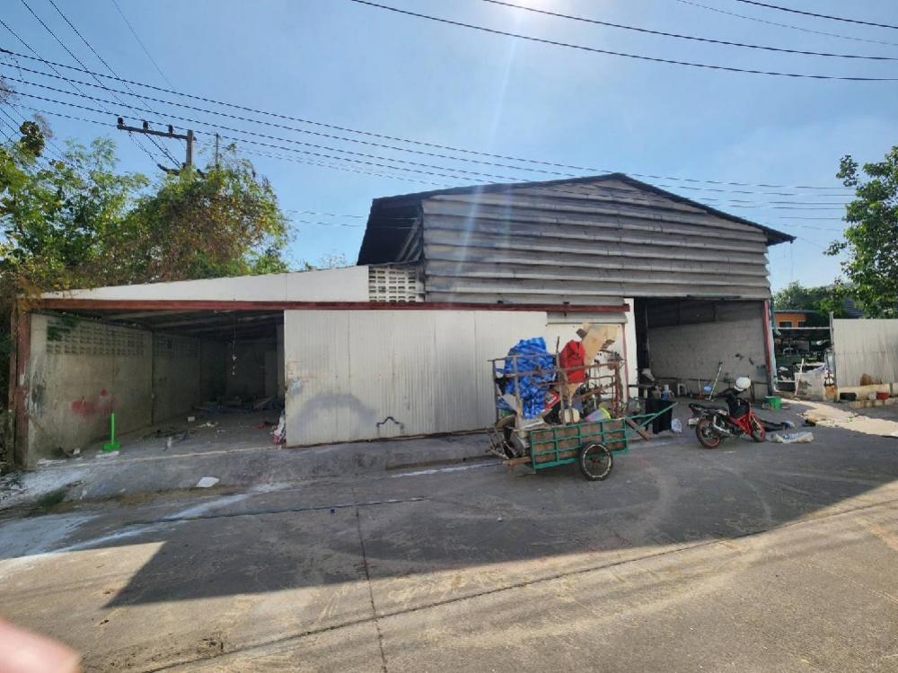 For RentWarehousePhutthamonthon, Salaya : Warehouse for rent, 400 sq m, Borommaratchachonnani Road, Salaya Subdistrict, Phutthamonthon District Nakhon Pathom Province