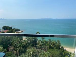 ให้เช่าคอนโดพัทยา บางแสน ชลบุรี สัตหีบ : For rent the Palm Wongamat Beach Front pattaya 1 bed middle floot (S03-1005)