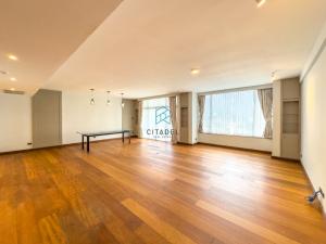 ให้เช่าคอนโดวิทยุ ชิดลม หลังสวน : High Floor Fully Fitted 3 Beds Condo for Rent!