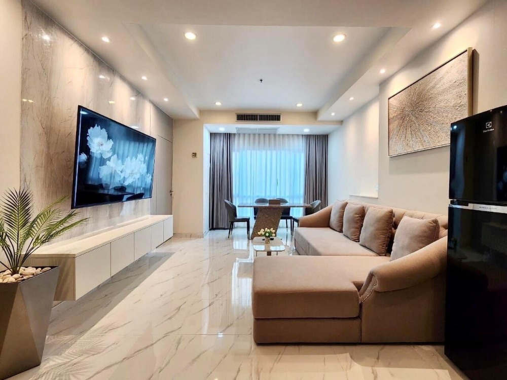 For RentCondoNana, North Nana,Sukhumvit13, Soi Nana : ● Prime Location ● Floor 10++ 74.00 sq.m. | 2 Bedrooms, Fully Furnished | Condo near BTS Nana 5 mins, Korean Town 6 mins, Terminal 21 Asoke 6 mins