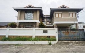 For SaleHousePinklao, Charansanitwong : For sale/rent, 2-story detached house (Mahadthai Village 1), size 101 sq m., 4 bedrooms, 5 bathrooms, ready to move in. Good location next to Phutthamonthon Sai 1 Road, Bang Ramat Subdistrict, Taling Chan District, Bangkok.