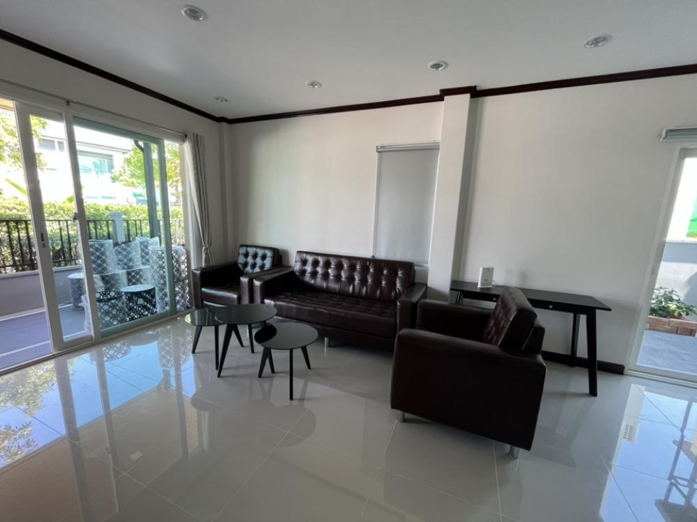 For RentHouseSamut Prakan,Samrong : 📍✅ Urgent for rent!! House near IKEA Bangna mall, comfortable, has everything to choose from, Grand Pleno Mega Bangna Village, very new house, never lived in, price 60,000฿/month, fully furnished, 3 bedrooms, 3 bathrooms, large kitchen. 2 Parking, move yo