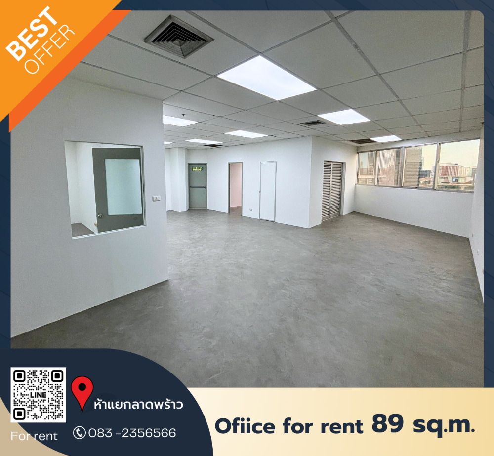 For RentOfficeLadprao, Central Ladprao : Modern loft style office, new room, size 89 square meters, next to BTS Mo Chit, MRT Chatuchak, convenient.