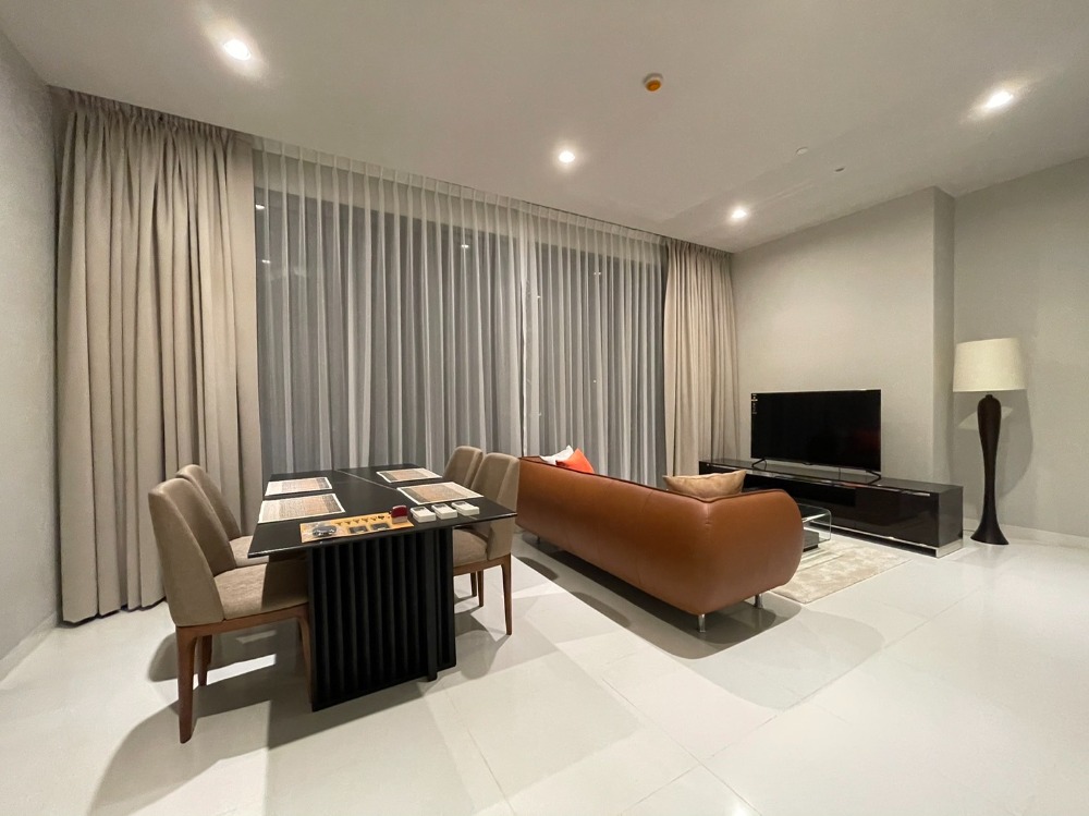 For SaleCondoSukhumvit, Asoke, Thonglor : For Sale: Vittorio 39 2bed2bath 102 sqm Near BTS Phromphong 32.5 MB