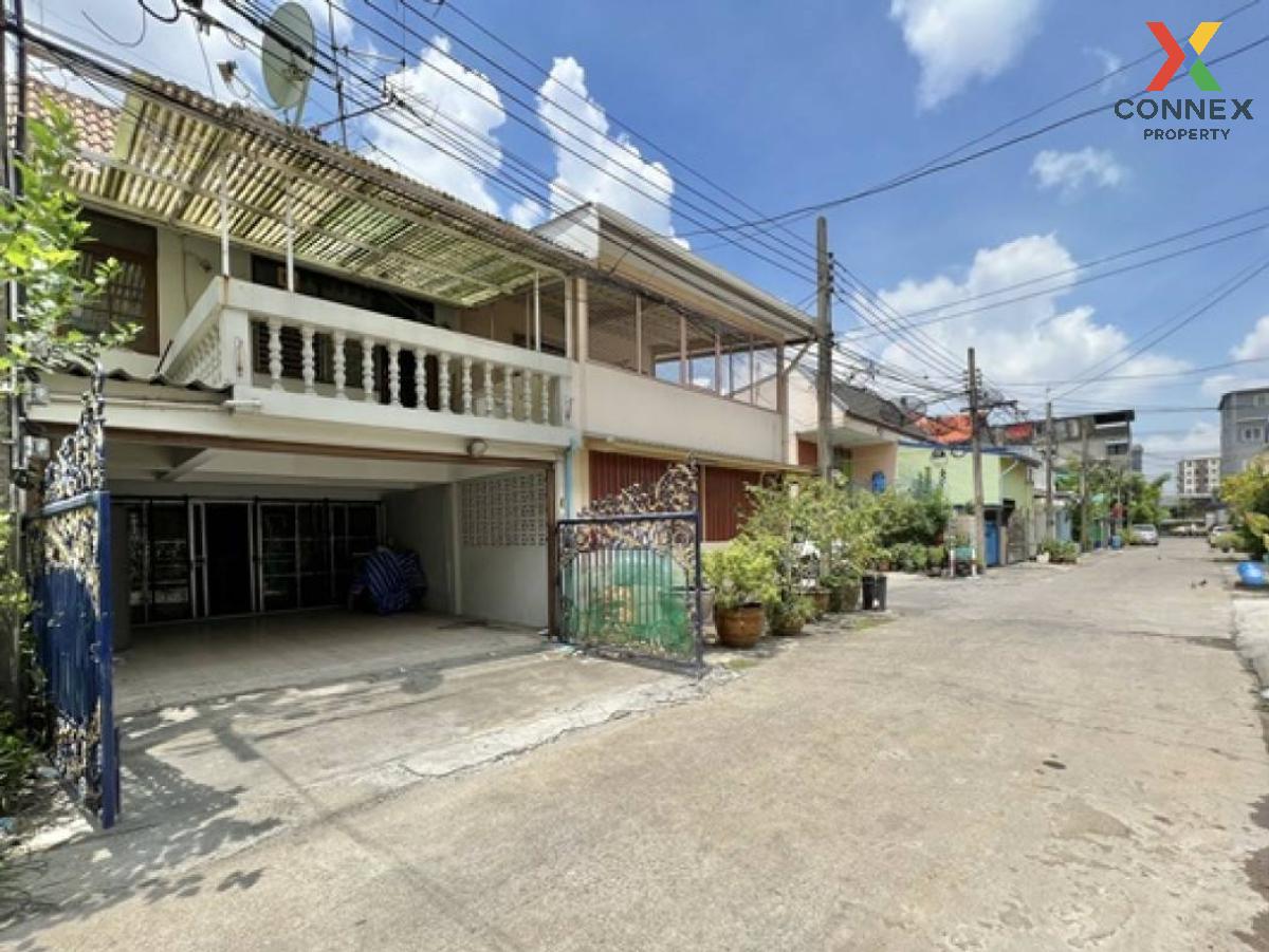 For SaleTownhouseOnnut, Udomsuk : For Sale Townhouse/Townhome  , Kwannida village Sukhumvit 93 , BTS-Bang Chak , Bang Chak , Phra Khanong , Bangkok , CX-90132