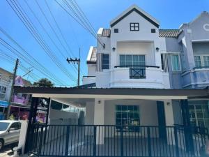 For SaleTownhouseSriracha Laem Chabang Ban Bueng : Townhome for sale, edge position, easy entry and exit (Classic Home Sriracha Village)