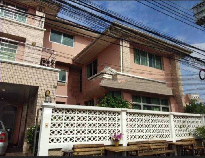 For SaleHousePattanakan, Srinakarin : 3-storey detached house for sale, Soi Phatthanakan (near Triamudom Suksa Pattanakarn School) (N.700)