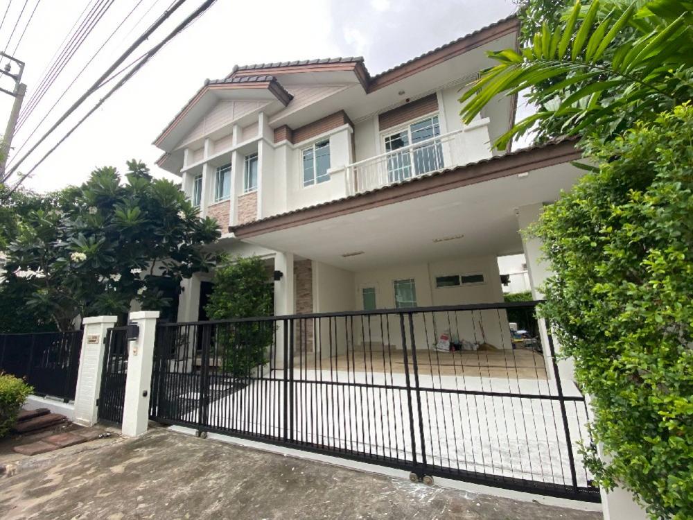 For SaleHousePattanakan, Srinakarin : H6019 House for sale, nice, good condition, Manthana Village, Rama 9-Srinakarin. Soi Krungthep Kreetha 7, convenient to travel anywhere, very good price.