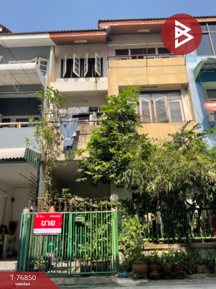 For SaleTownhouseSamut Prakan,Samrong : Townhome for sale, Phanason City Village, Srinakarin, Samut Prakan.