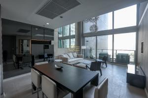 For RentCondoWongwianyai, Charoennakor : The River by Raimon Land - Fully Furished 2 Beds Condo for Rent!