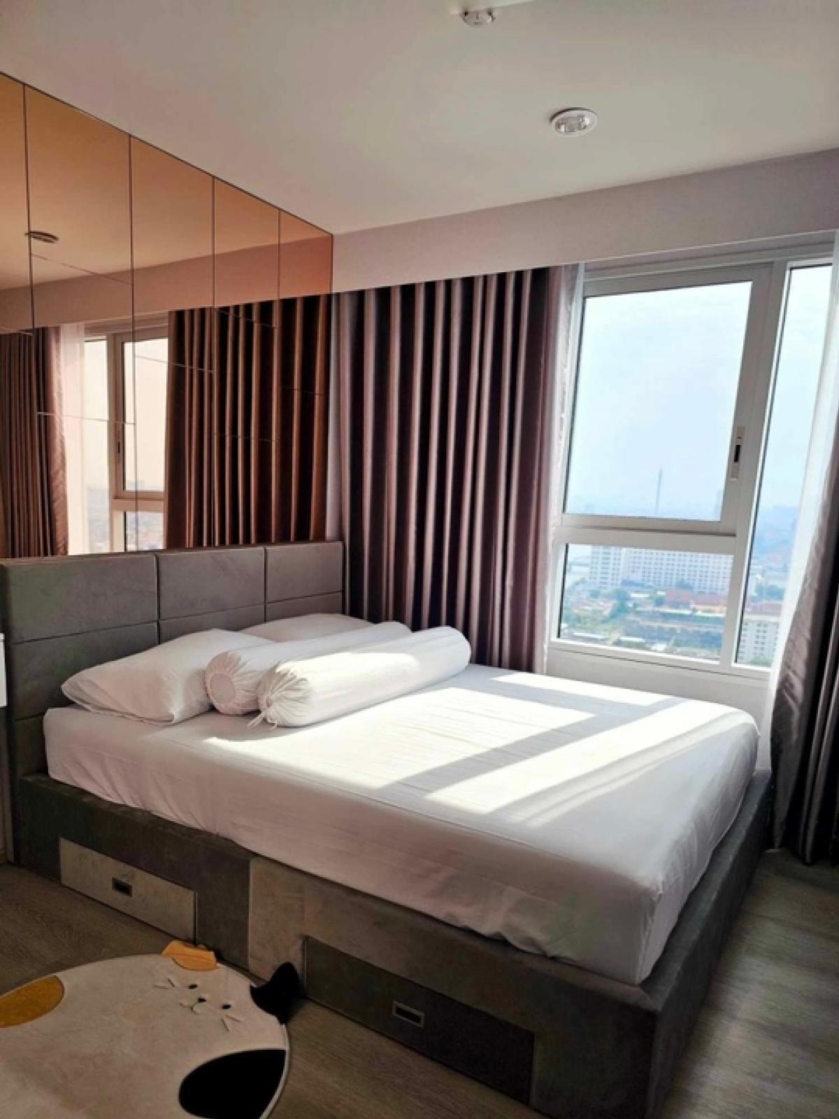 For RentCondoPinklao, Charansanitwong : 🚨Available Ideo Charan 70 Riverview 🎉MRT Bang Phlat 🏙️ beautiful view ,inbox  Line ID: @ladysai (with @)