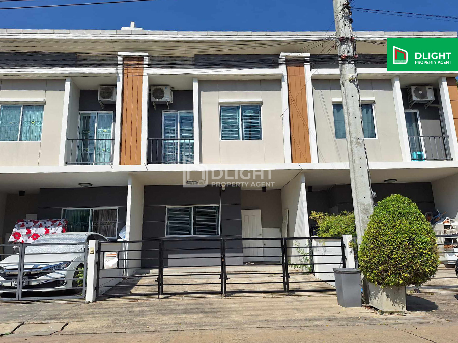 For SaleTownhouseSamut Prakan,Samrong : Townhouse Pleno Srinakarin 20 sq m, 130 sq m, 3 bedrooms, 2 bathrooms, price 2.79 million baht, excellent condition.