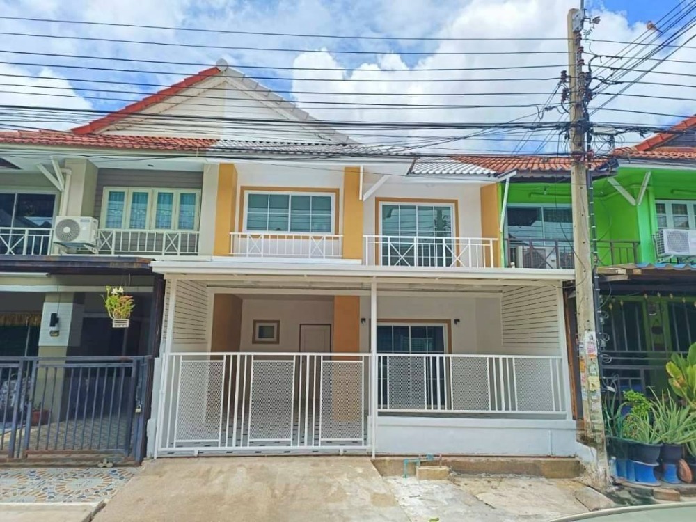 For SaleTownhouseNonthaburi, Bang Yai, Bangbuathong : Townhouse, Pruksa Village 3, Soi Wat Lat Pla Duk, Central Westgate, IKEA, Bang Yai Market, Bang Yai Night Plaza. Big C Superstore,