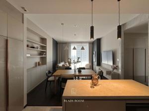 ให้เช่าคอนโดสุขุมวิท อโศก ทองหล่อ : Exclusive 3 Beds Condo for Rent!