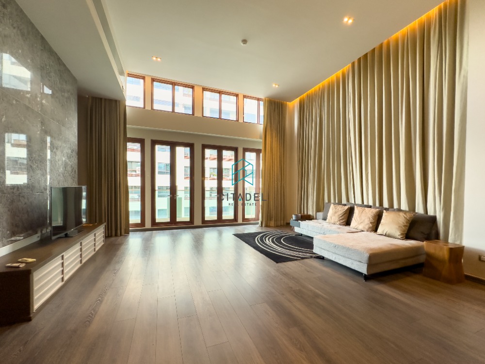 ให้เช่าคอนโดวิทยุ ชิดลม หลังสวน : Spacious 3 Beds Unit for Rent!