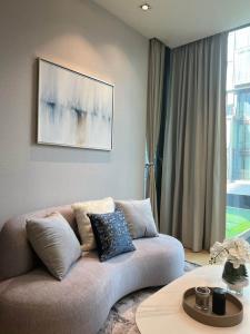 For RentCondoWitthayu, Chidlom, Langsuan, Ploenchit : Fully Furnished 1 Bed Condo for Rent!