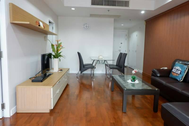 For SaleCondoSukhumvit, Asoke, Thonglor : Sell 1 bed, Baan Siri 24, 60 sqm. BTS Phromphong Line ID: @nirin789