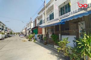 For SaleTownhouseNakhon Pathom : 2-story townhouse for sale, Joy Home Village. Soi Wat Thian Dat, Phetkasem Road