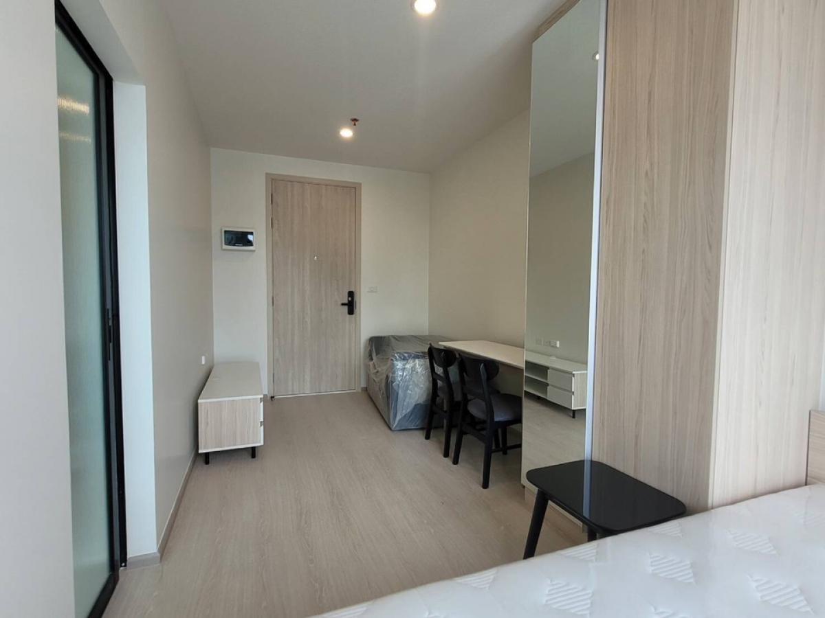 Sale DownCondoLadprao, Central Ladprao : Nue Noble Ratchada Lat Phrao, next to MRT Lat Phrao, urgent sale!! 2.75 million baht, studio room size 22.5 sq m. If interested, please contact us.