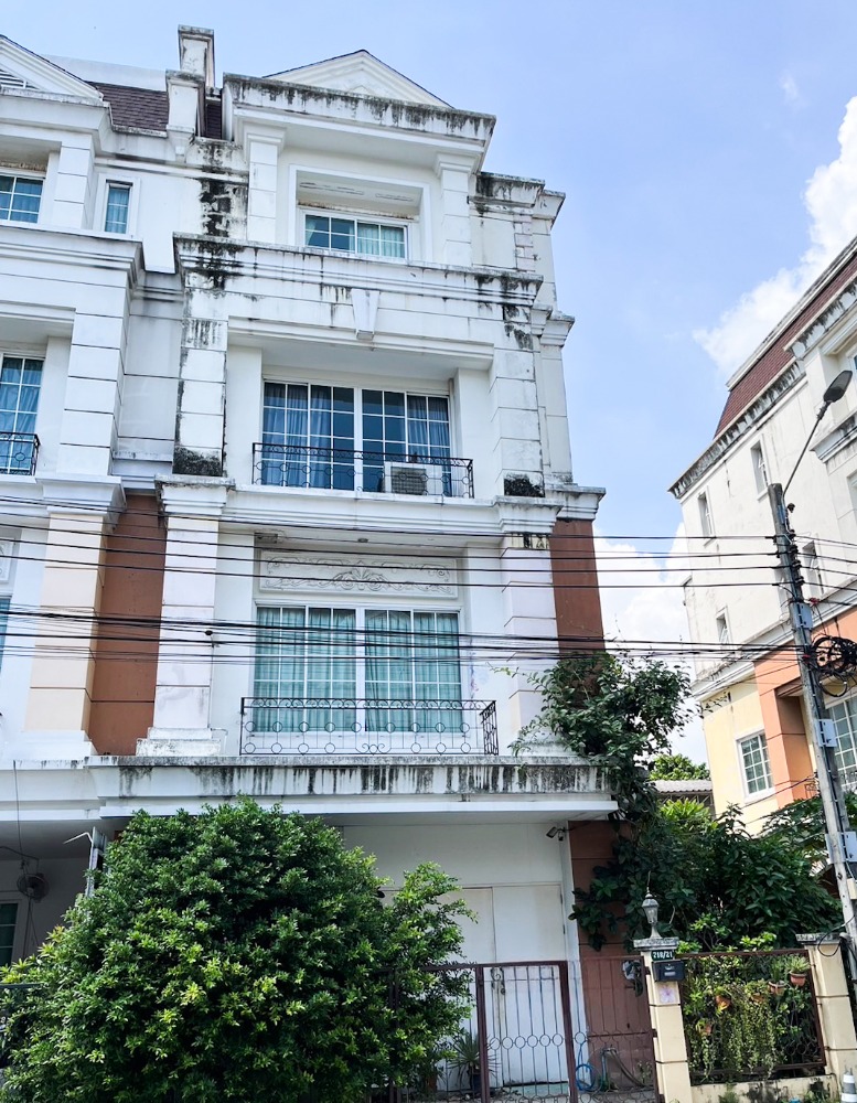 For SaleTownhouseBangna, Bearing, Lasalle : Townhome Plus Park Avenue Lasalle - Srinakarin / 4 bedrooms (For Sale), Plus Park Avenue Lasalle - Srinakarin / Townhome 4 Bedrooms (FOR SALE) PUY232