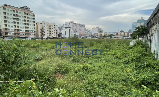 For SaleLandRatchathewi,Phayathai : Land Suthisarn Road 6 Rais For Sales